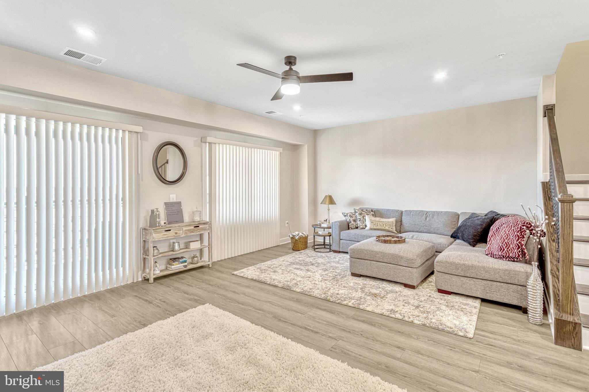 POTOMAC SHORES - Residential