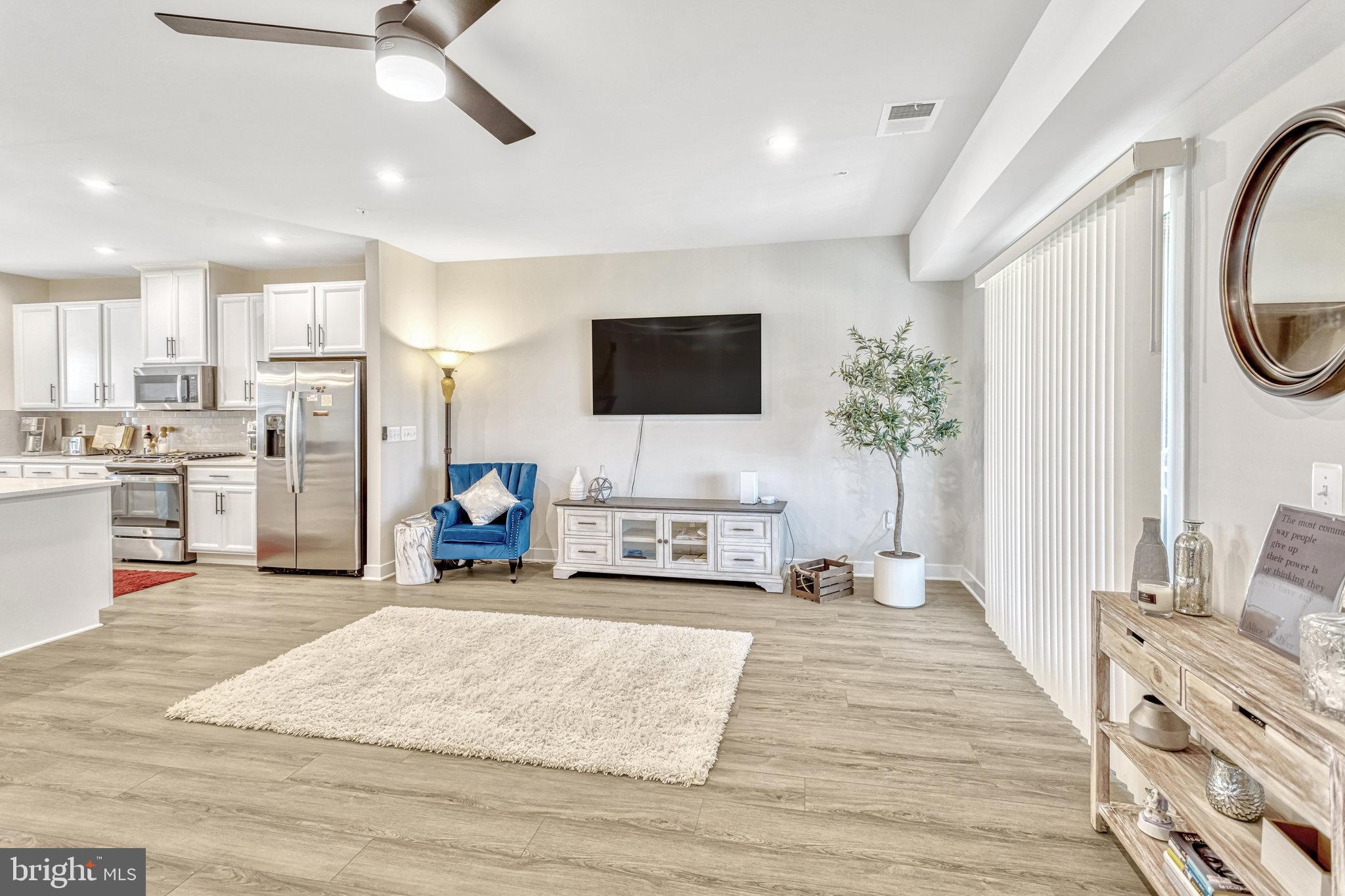POTOMAC SHORES - Residential