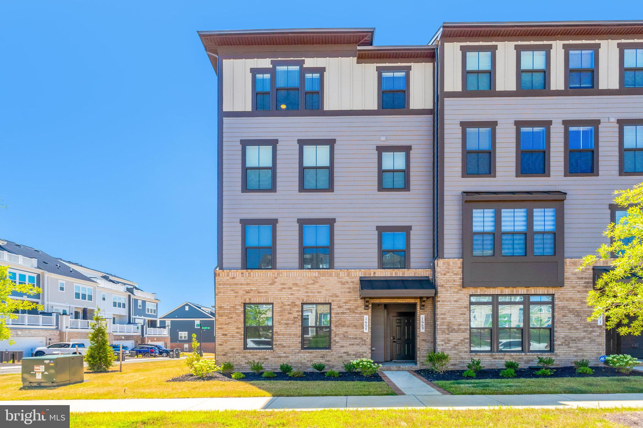 POTOMAC SHORES - Residential
