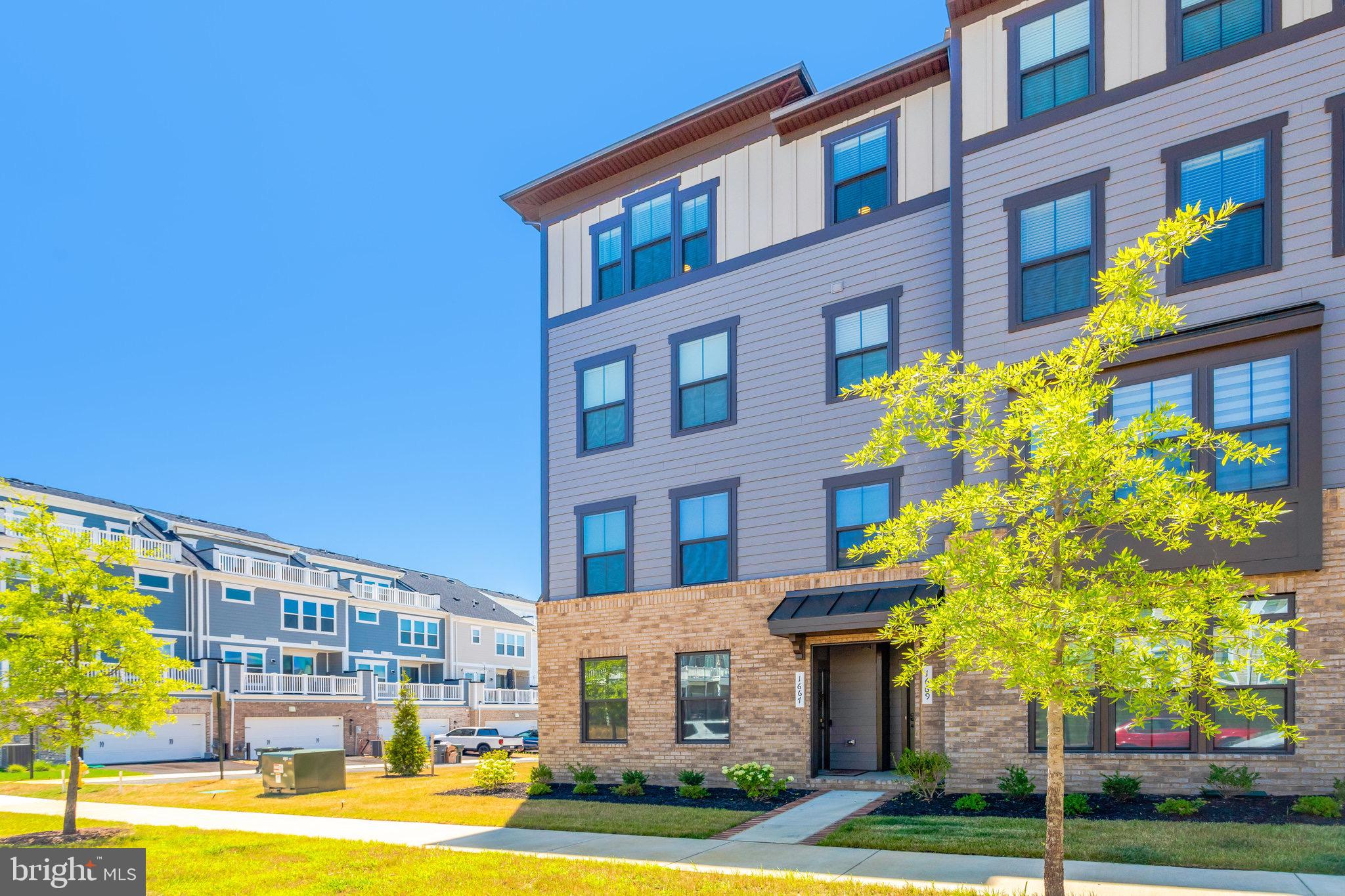 POTOMAC SHORES - Residential