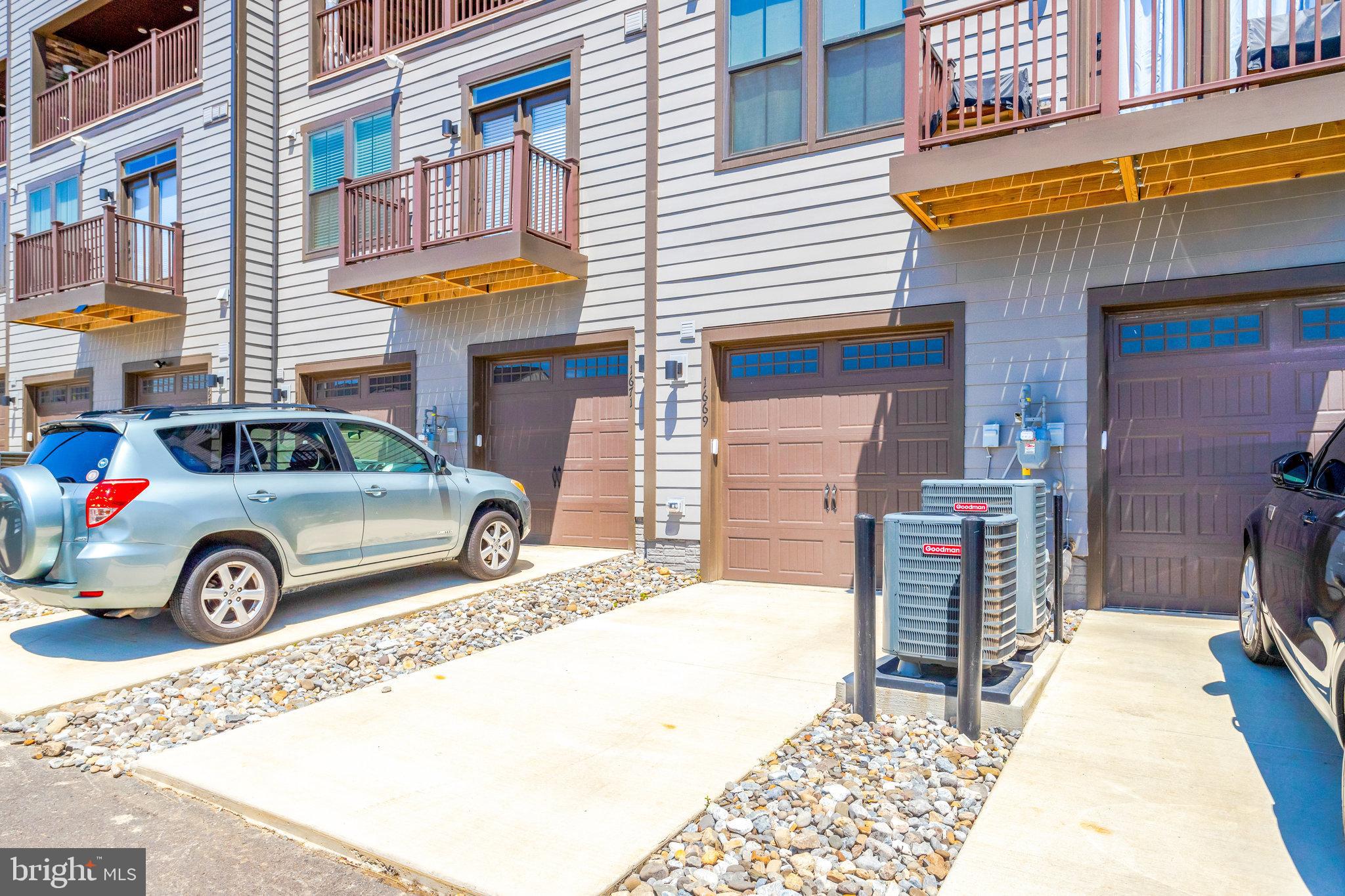 POTOMAC SHORES - Residential
