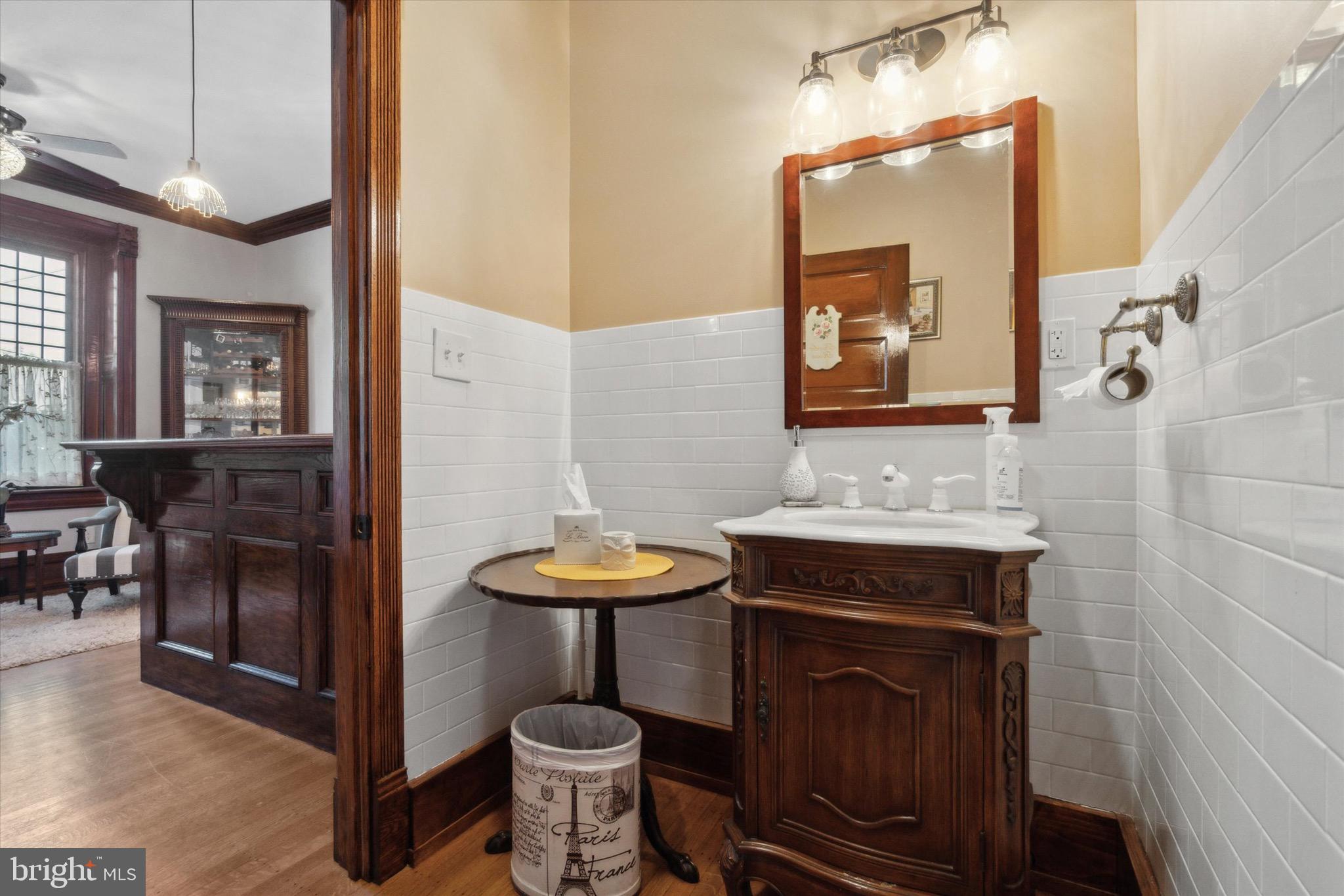 CONSHOHOCKEN - Residential