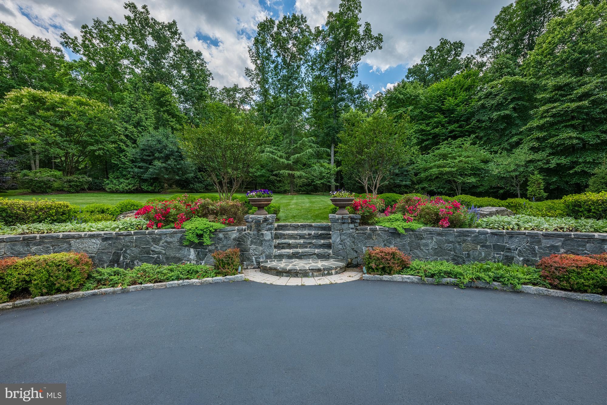 BARCLAY WOODS - Residential