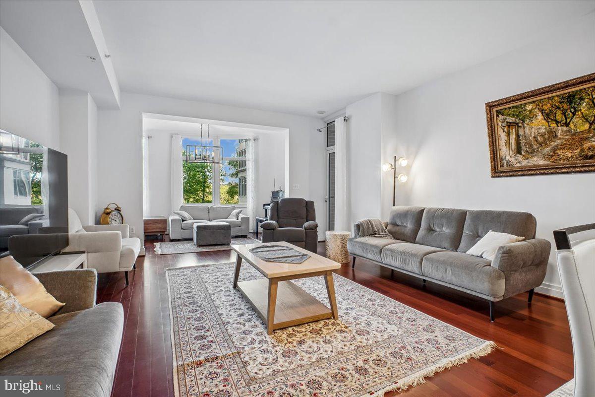 ONE PARK CREST CONDOMINIUM - Residential