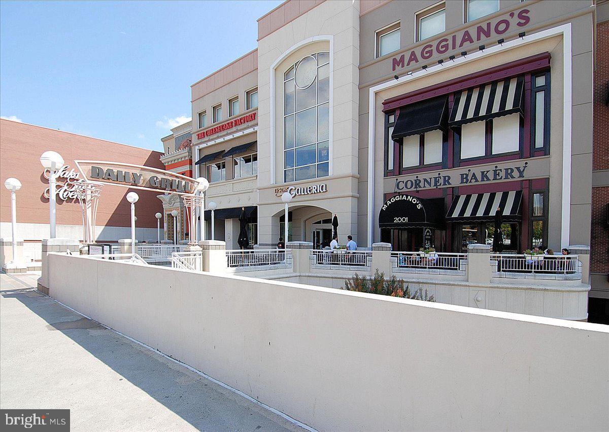 ONE PARK CREST CONDOMINIUM - Residential