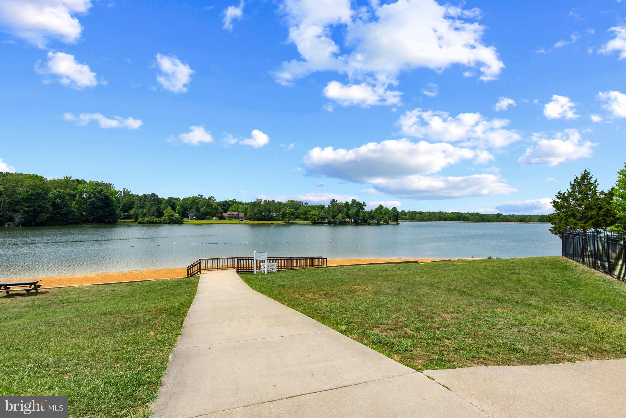 LAKE LAND OR - Residential