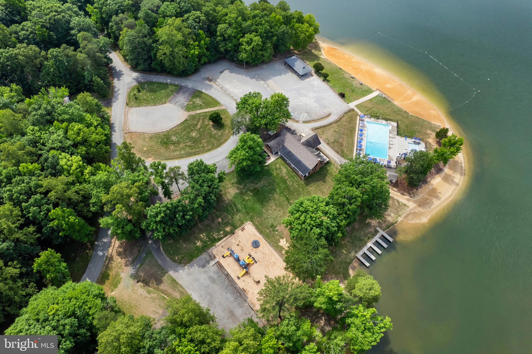 LAKE LAND OR - Residential