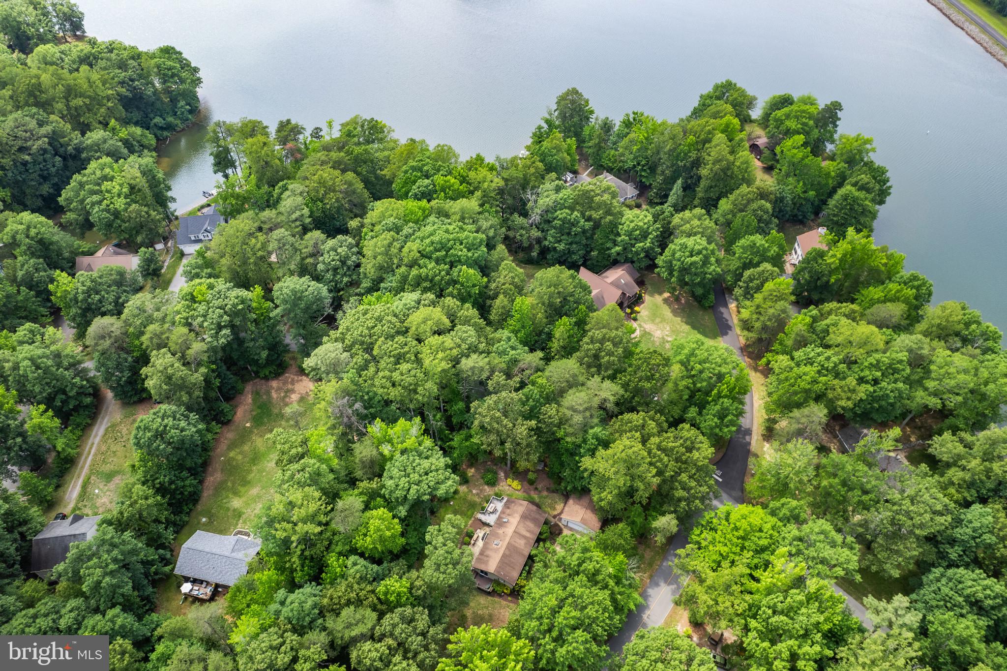 LAKE LAND OR - Residential