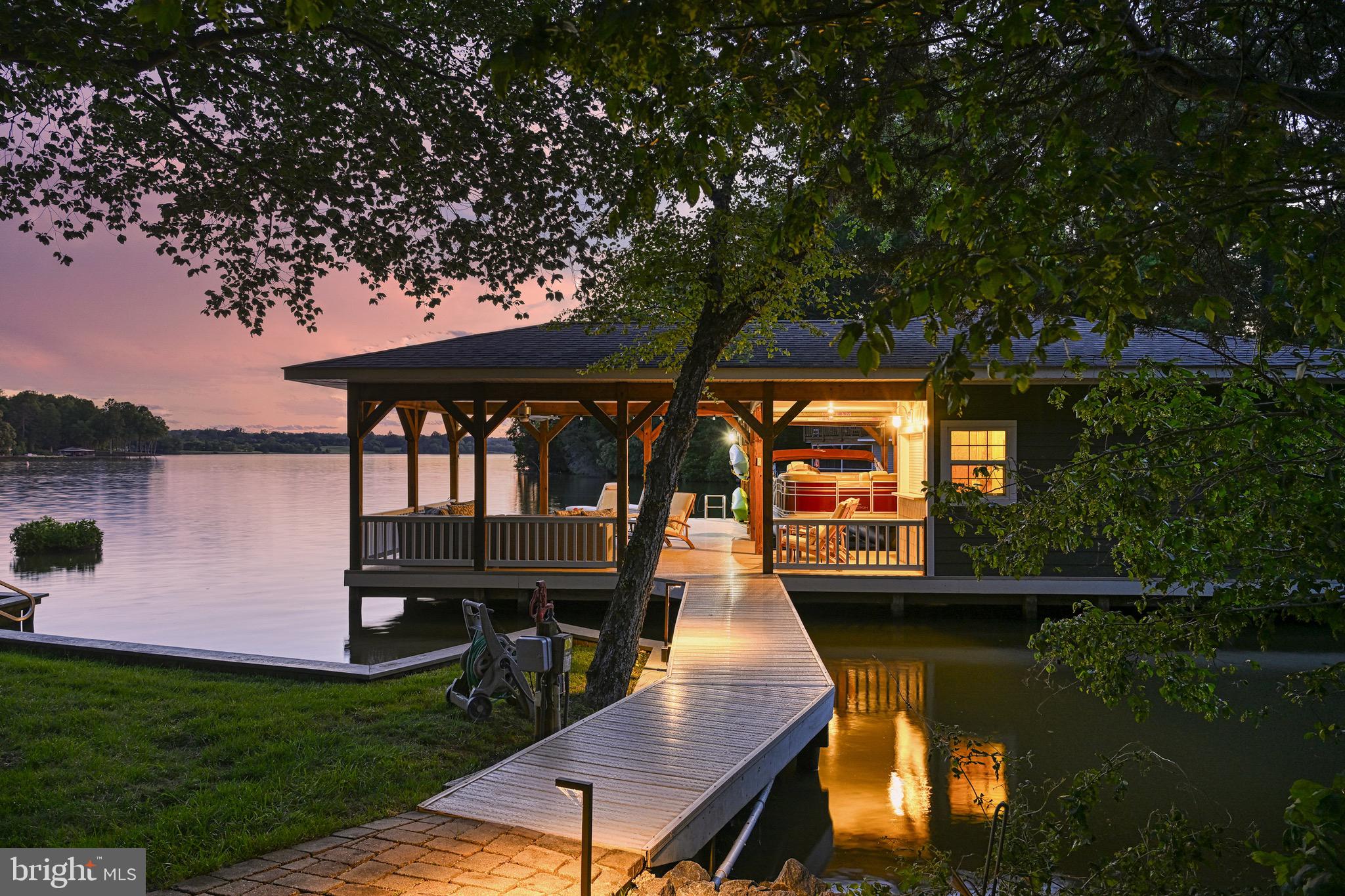 SARA SCOTT ESTATE - Residential