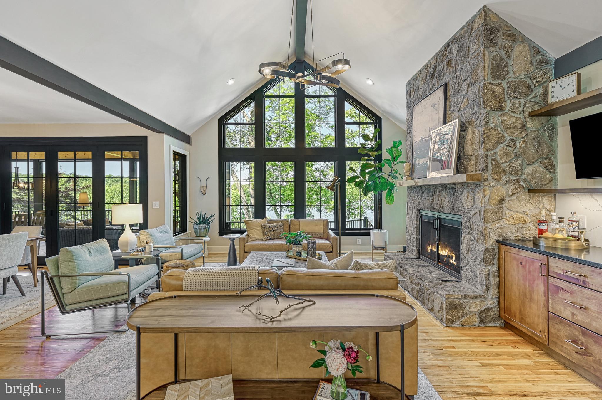 SARA SCOTT ESTATE - Residential