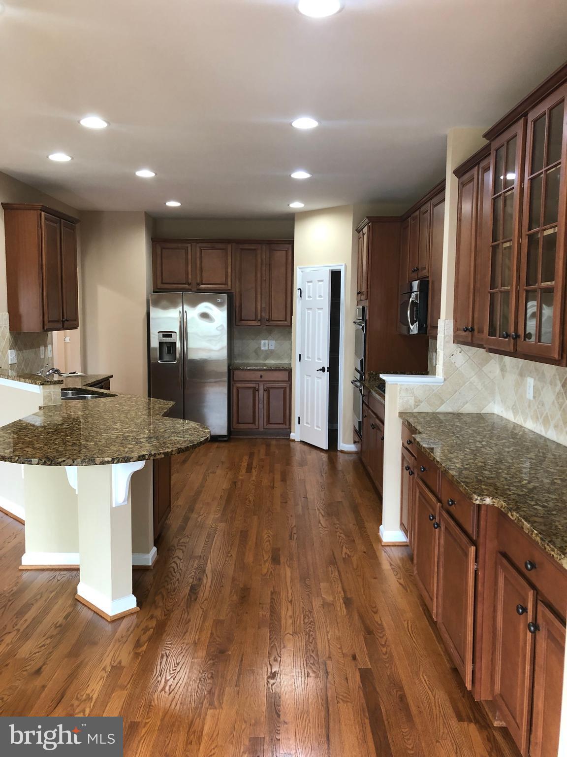 SEVEN HILLS - Residential