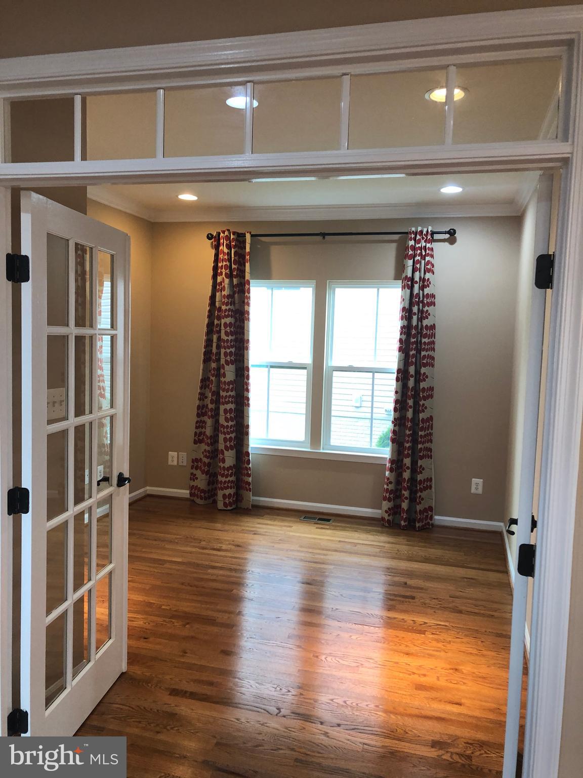 SEVEN HILLS - Residential