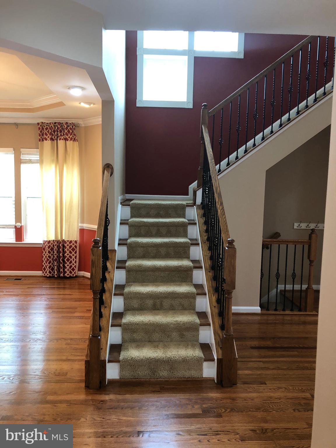 SEVEN HILLS - Residential