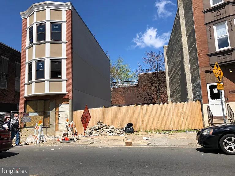 APPROVED USE(S)
Residential - Household Living - Two-Family
This is a very large lot 15.46 x 76.89 on Frankford ave next door to a new mixed used building this land is ripe for development.