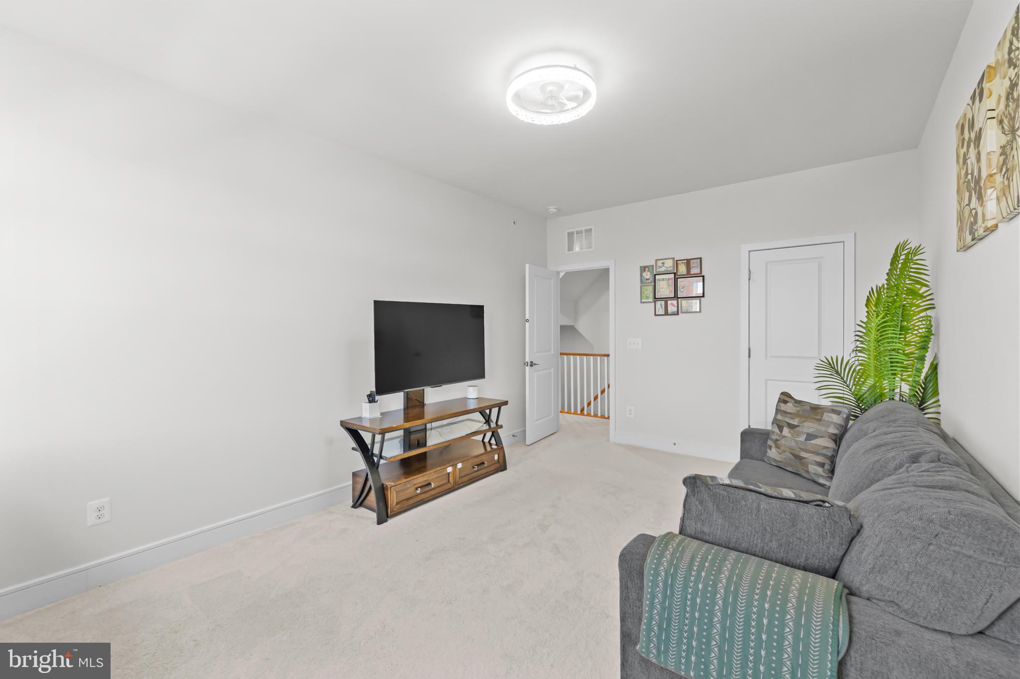 DEMOTT & SILVER - Residential