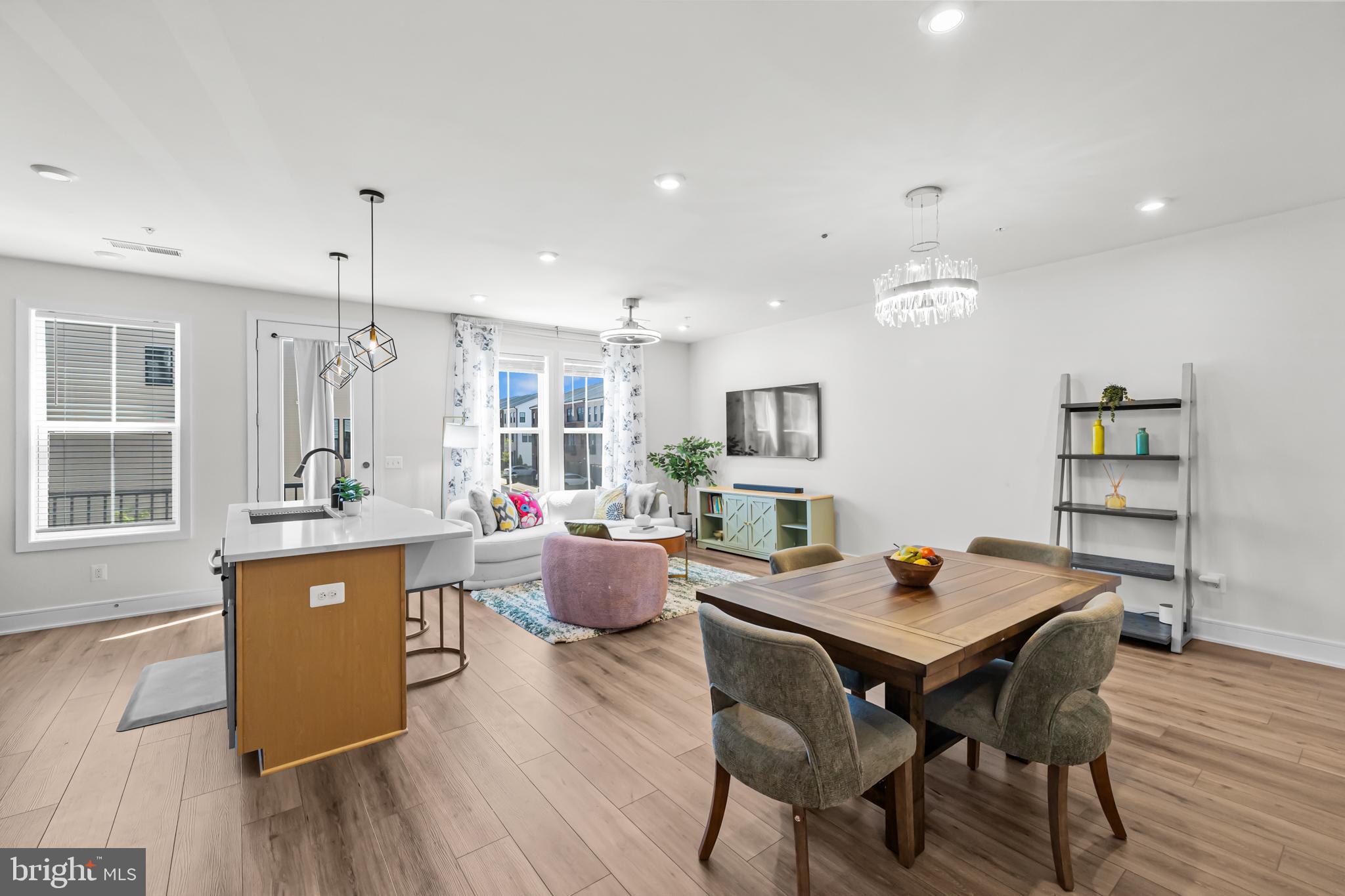 DEMOTT & SILVER - Residential
