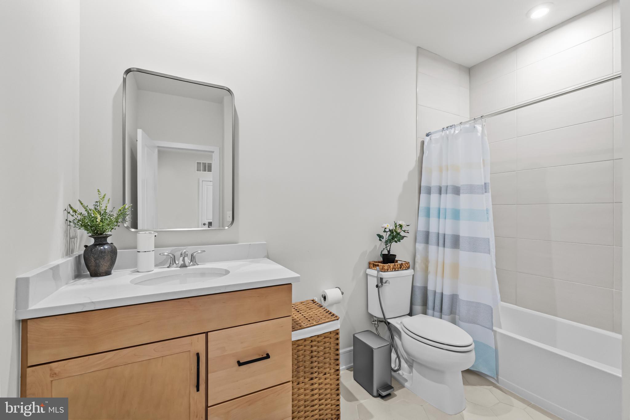 DEMOTT & SILVER - Residential