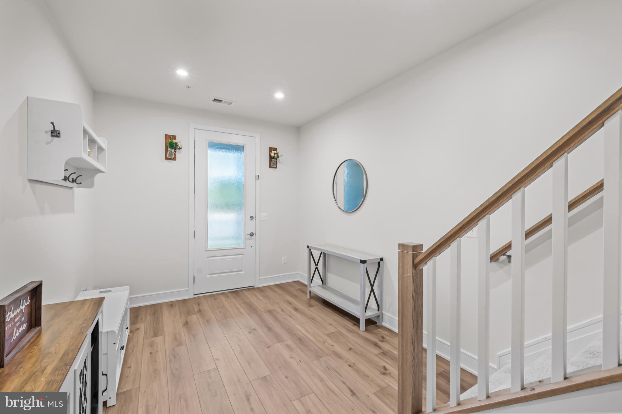 DEMOTT & SILVER - Residential
