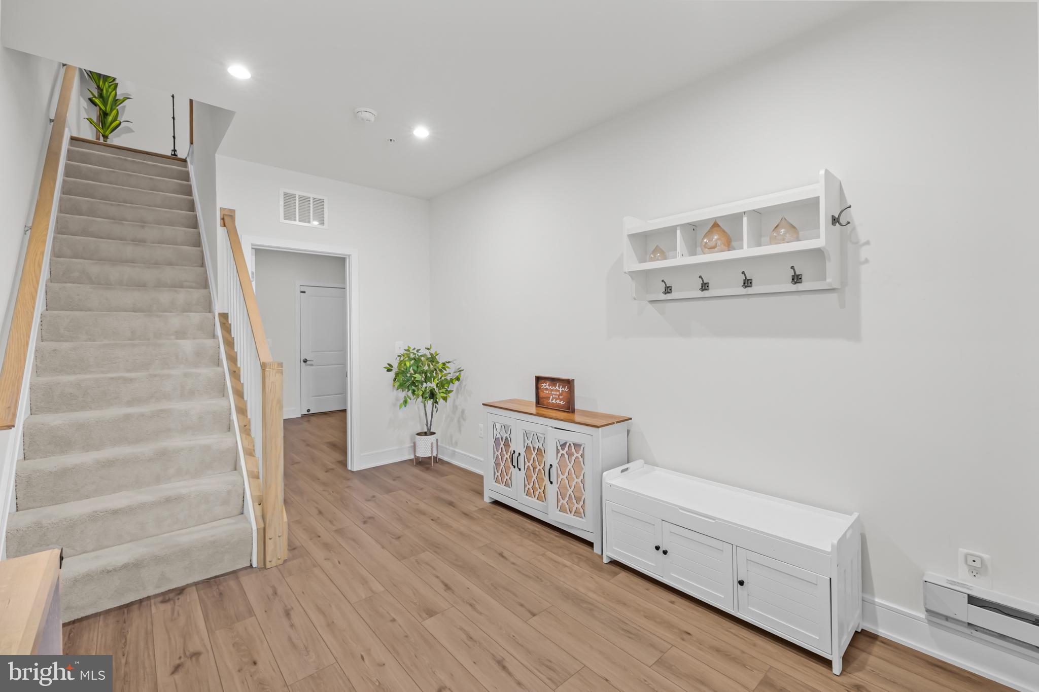 DEMOTT & SILVER - Residential