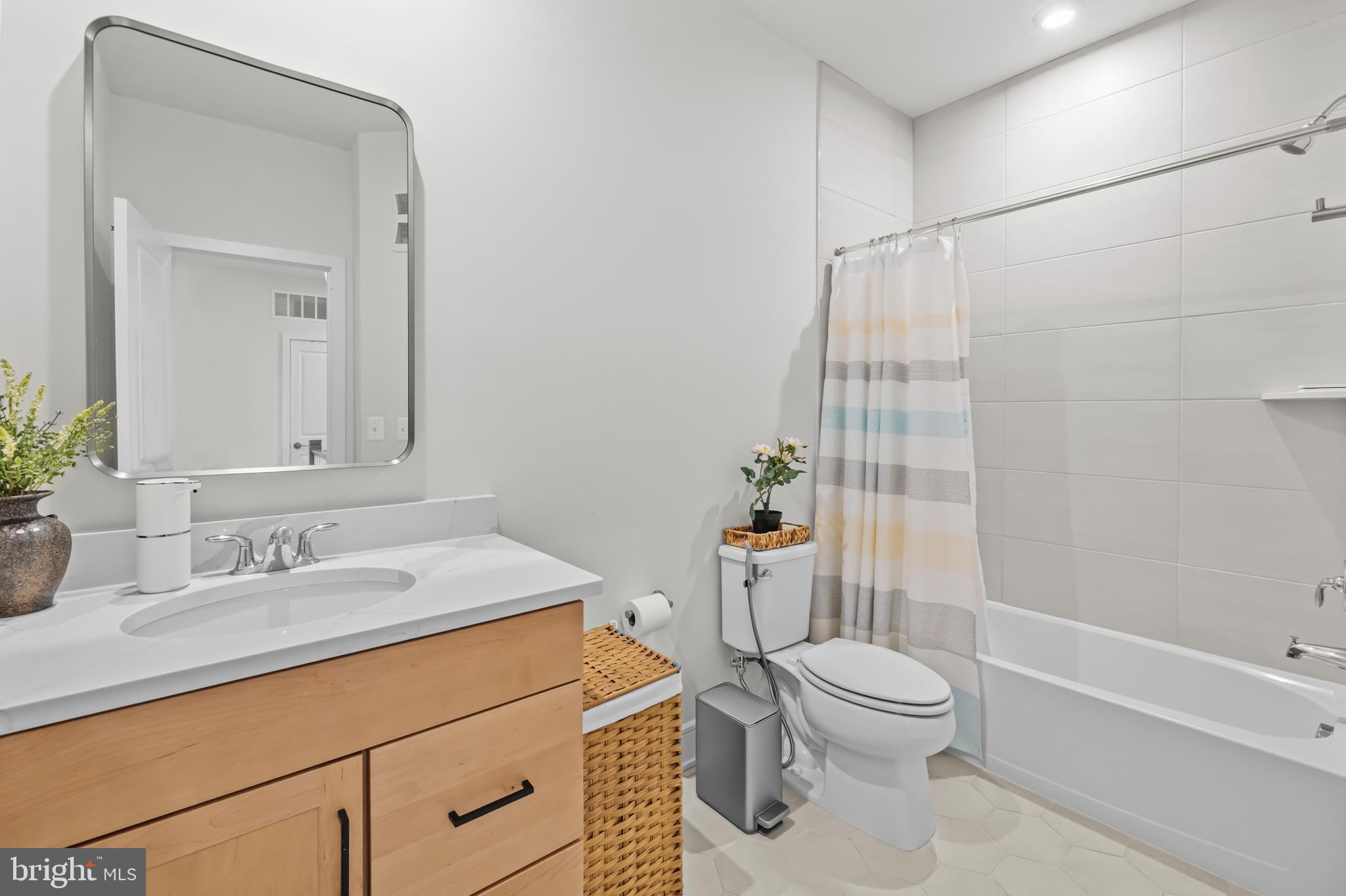 DEMOTT & SILVER - Residential