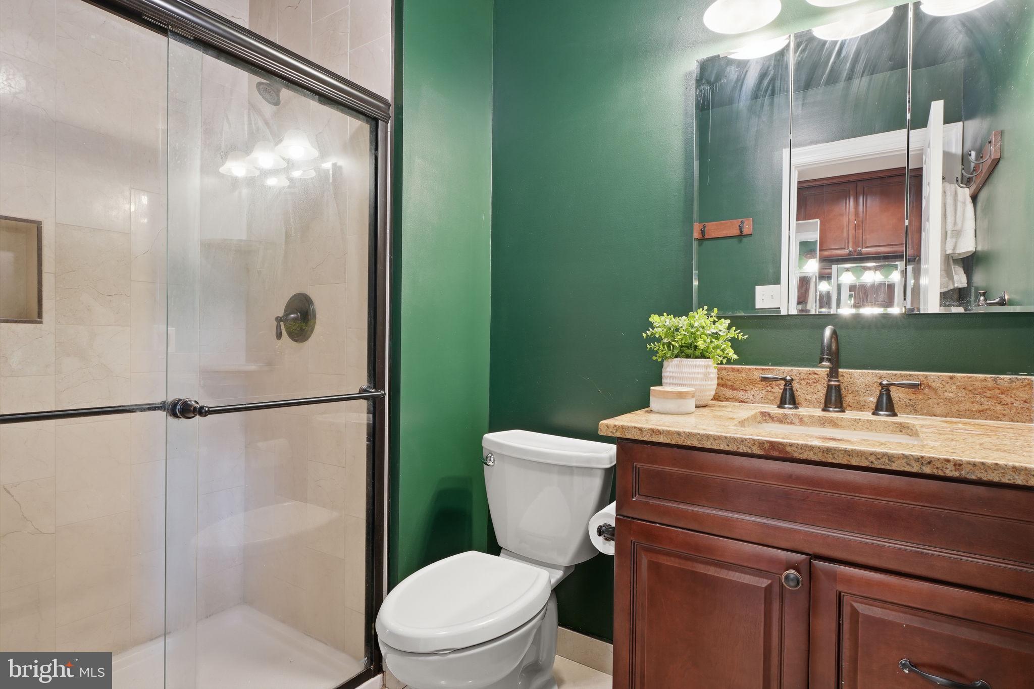 HAMPTON ESTS - Residential