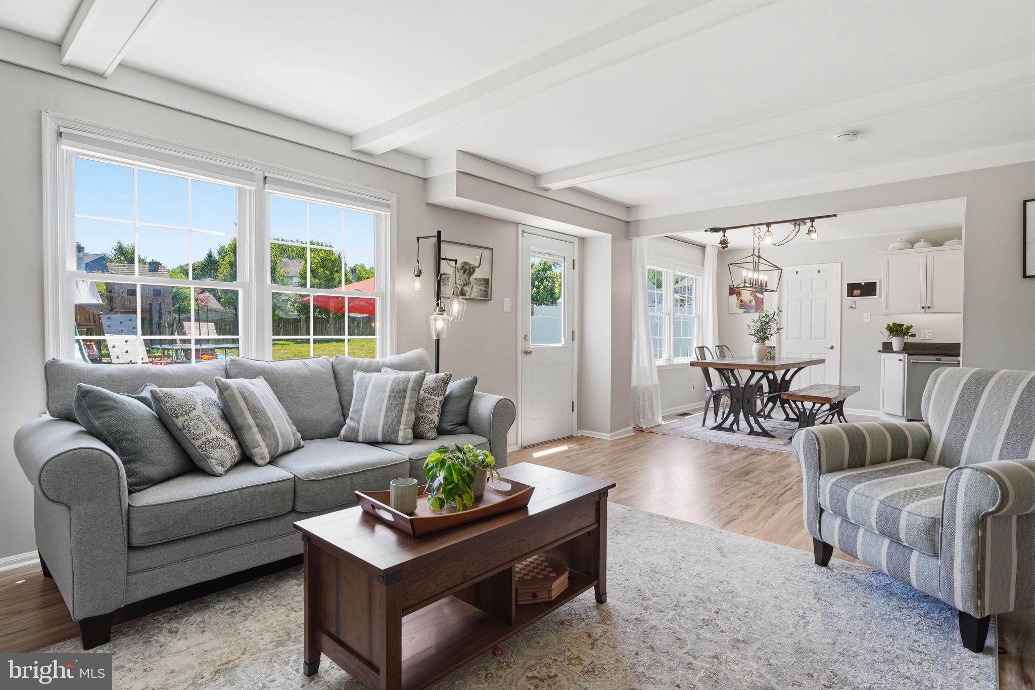 HAMPTON ESTS - Residential