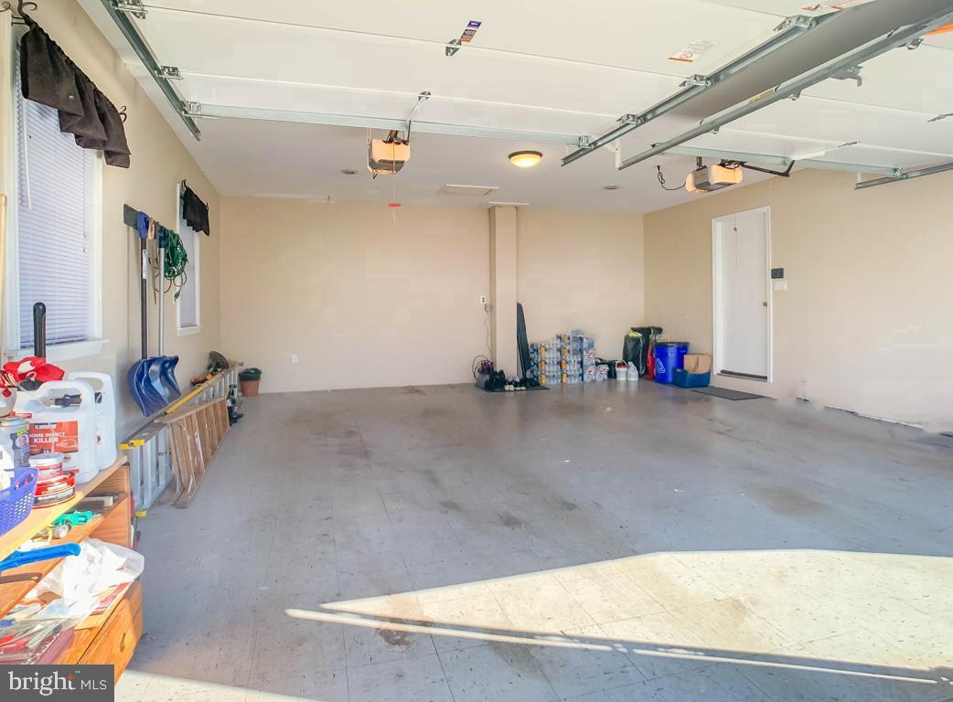 HAMPTON ESTS - Residential
