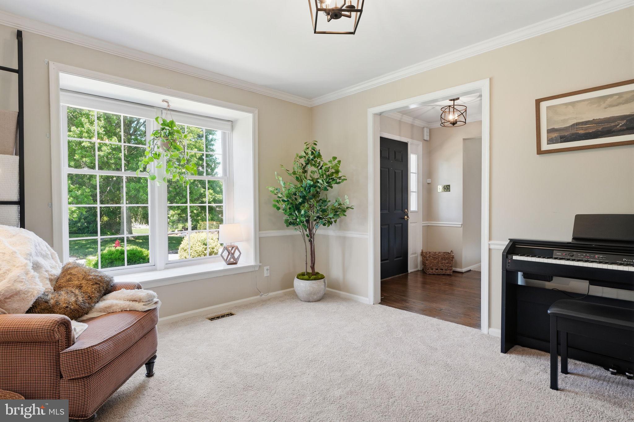 HAMPTON ESTS - Residential