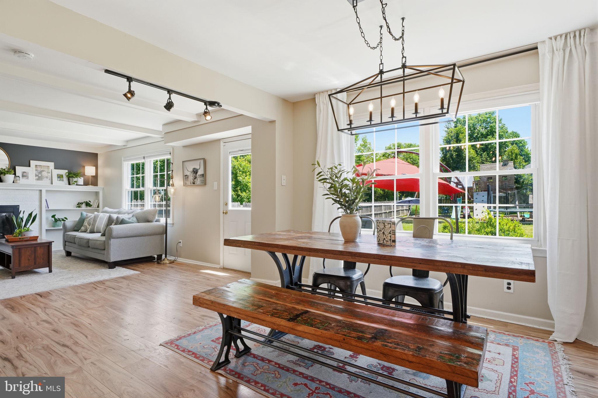 HAMPTON ESTS - Residential