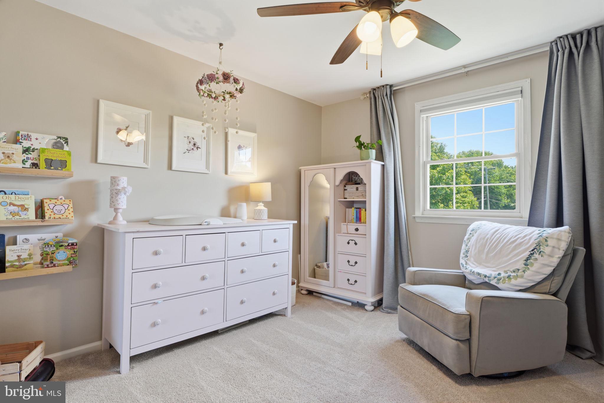 HAMPTON ESTS - Residential