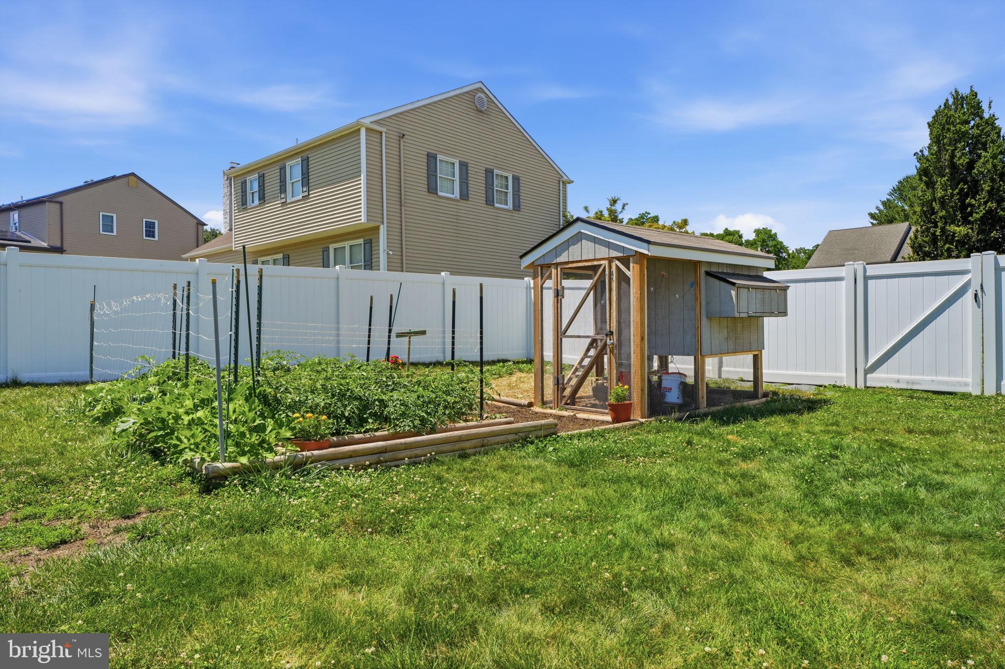 HAMPTON ESTS - Residential