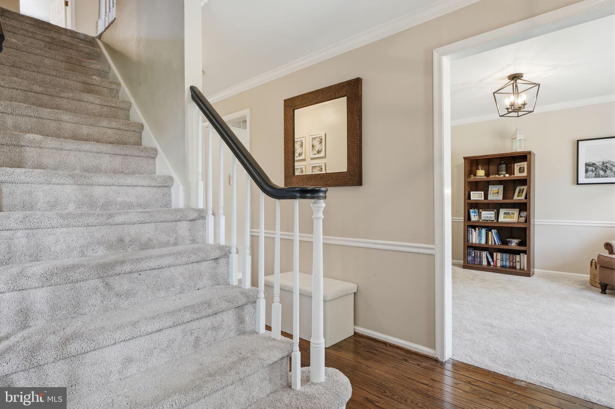 HAMPTON ESTS - Residential