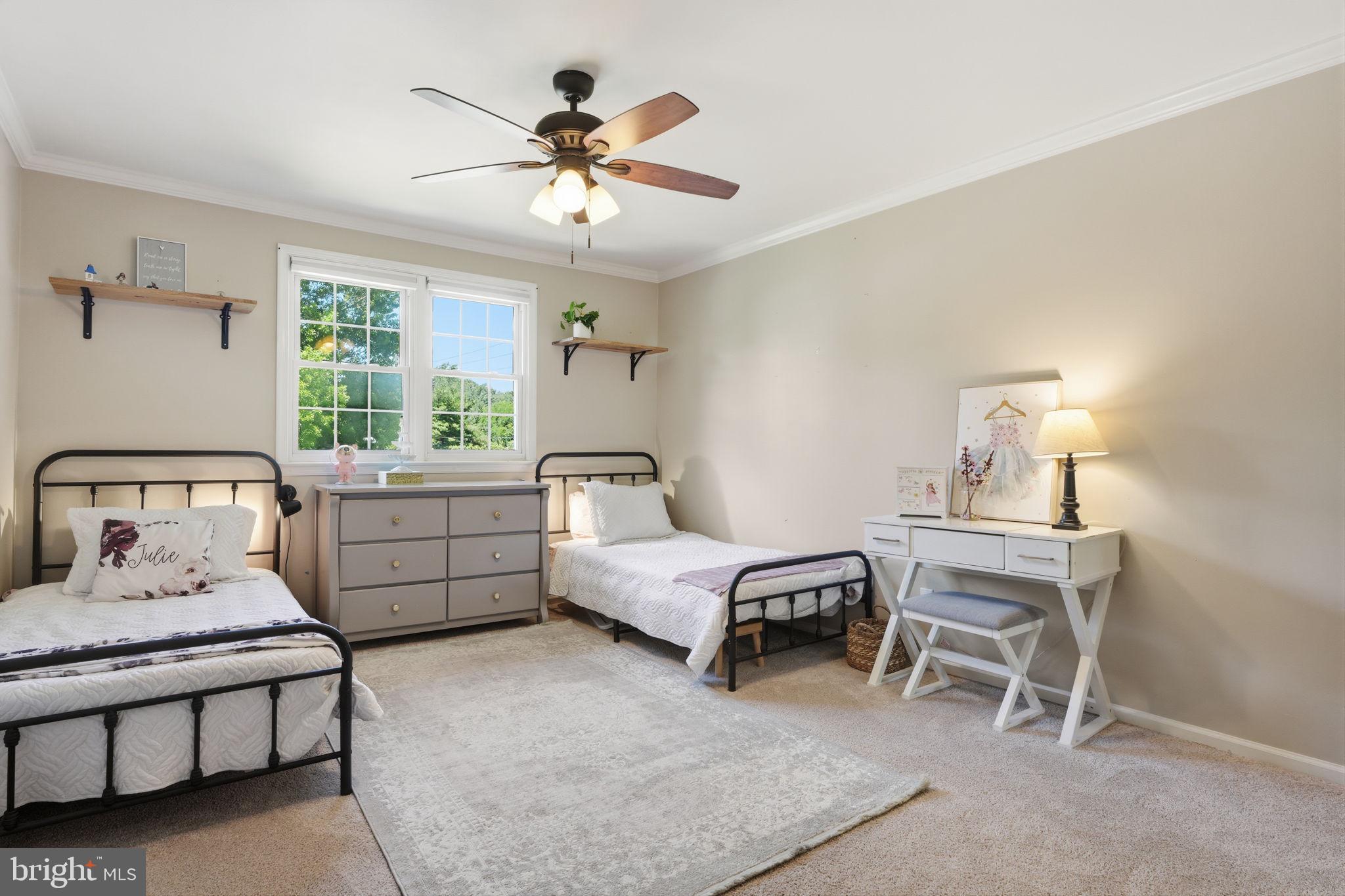 HAMPTON ESTS - Residential