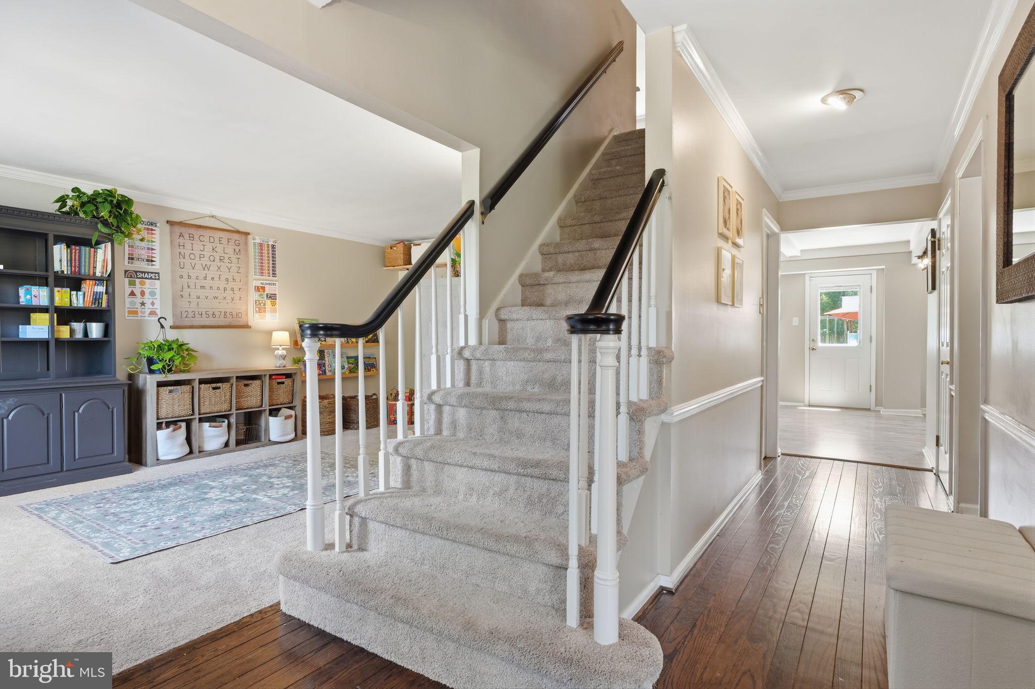 HAMPTON ESTS - Residential