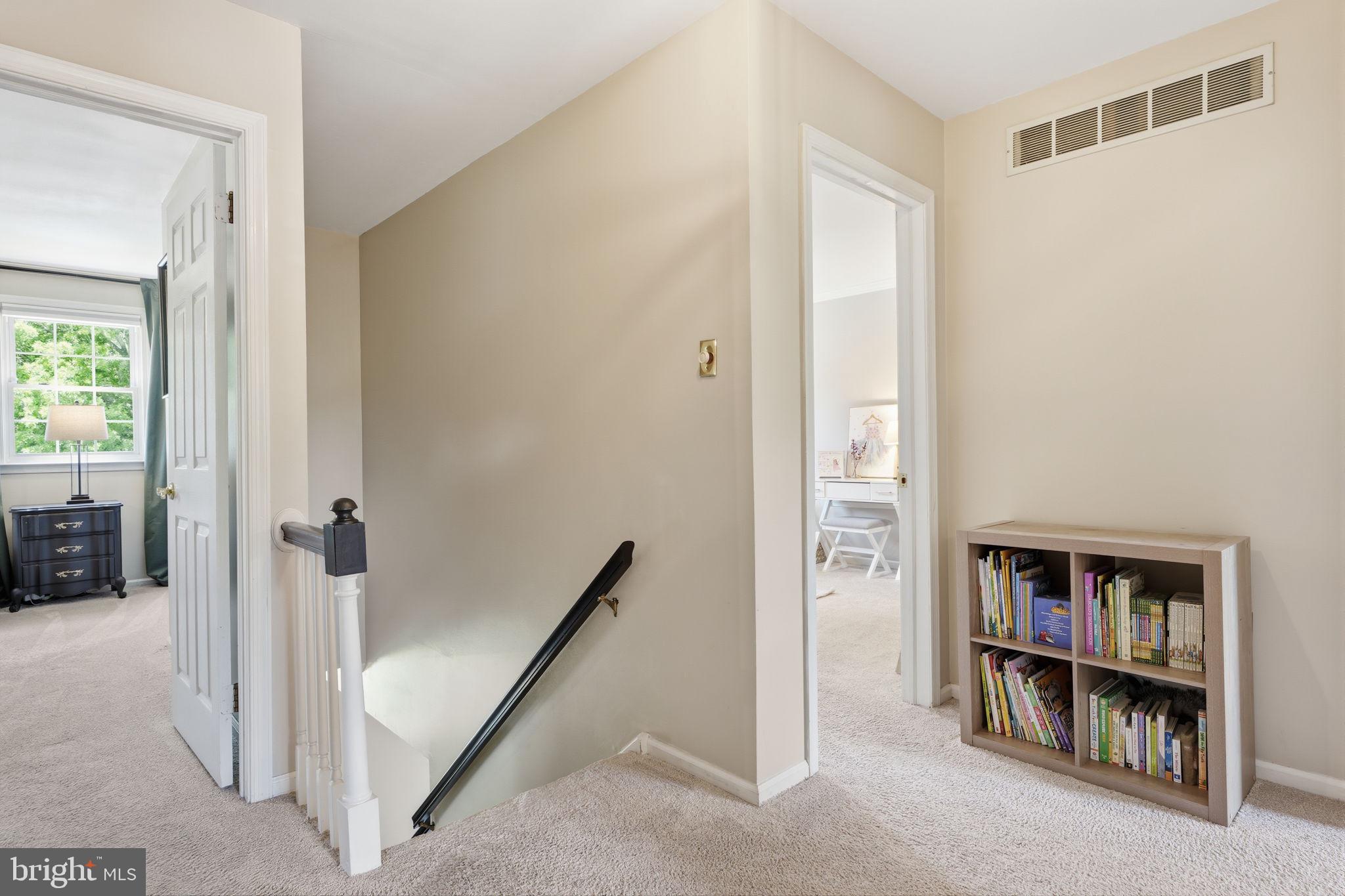 HAMPTON ESTS - Residential