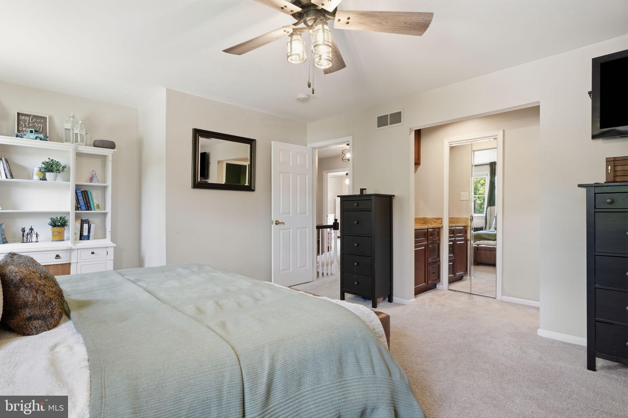 HAMPTON ESTS - Residential