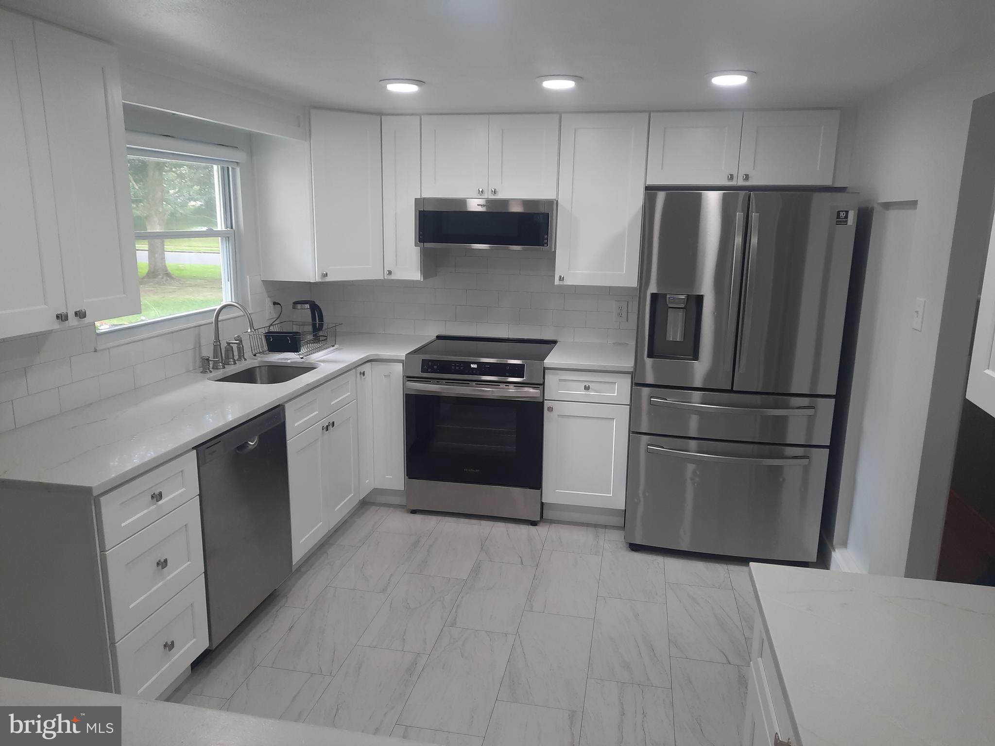 MEADOW WOOD - Residential