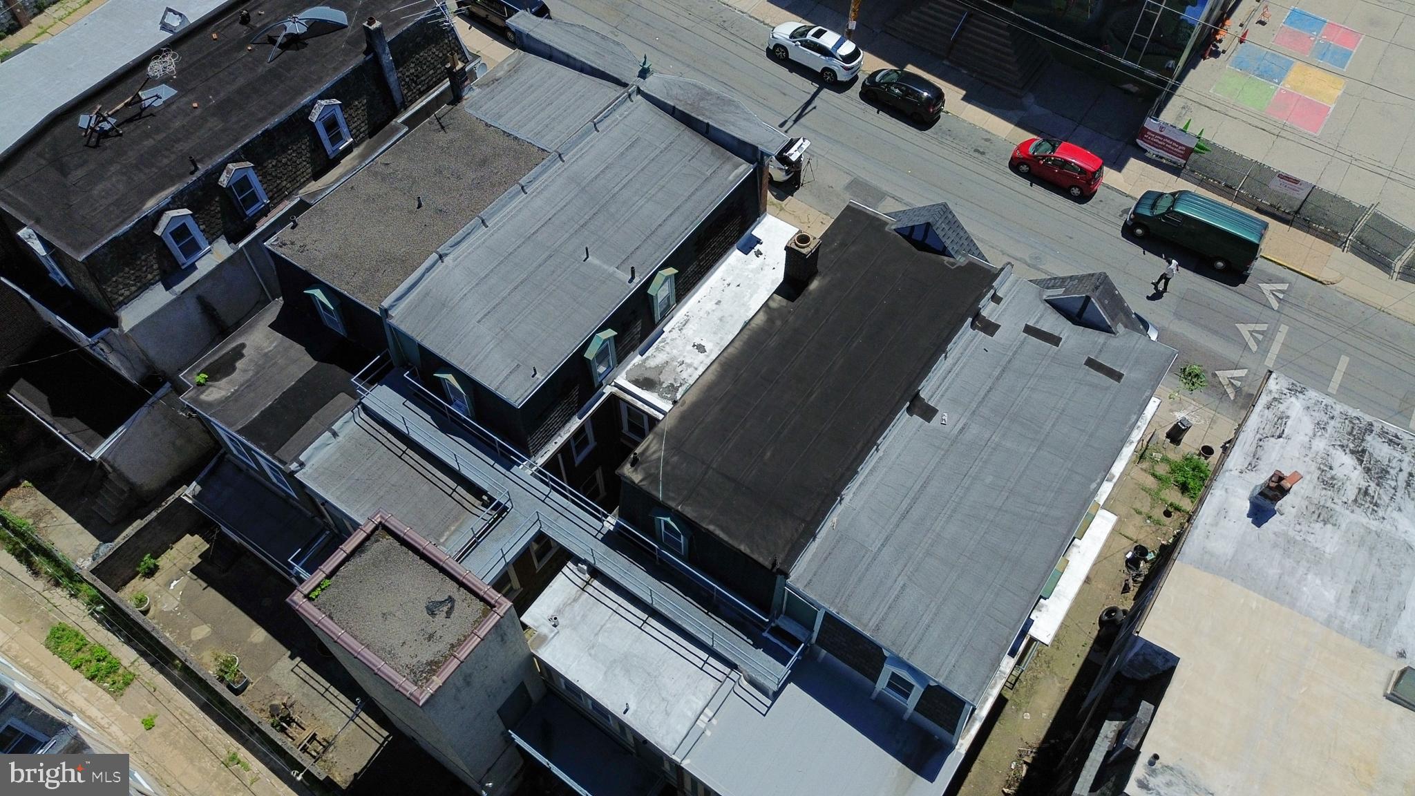 GERMANTOWN - Commercial Sale