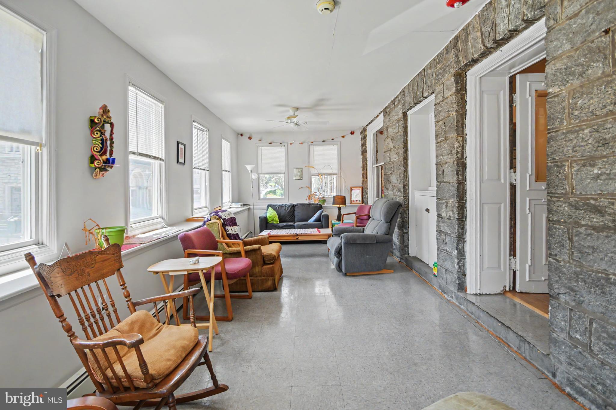GERMANTOWN - Commercial Sale