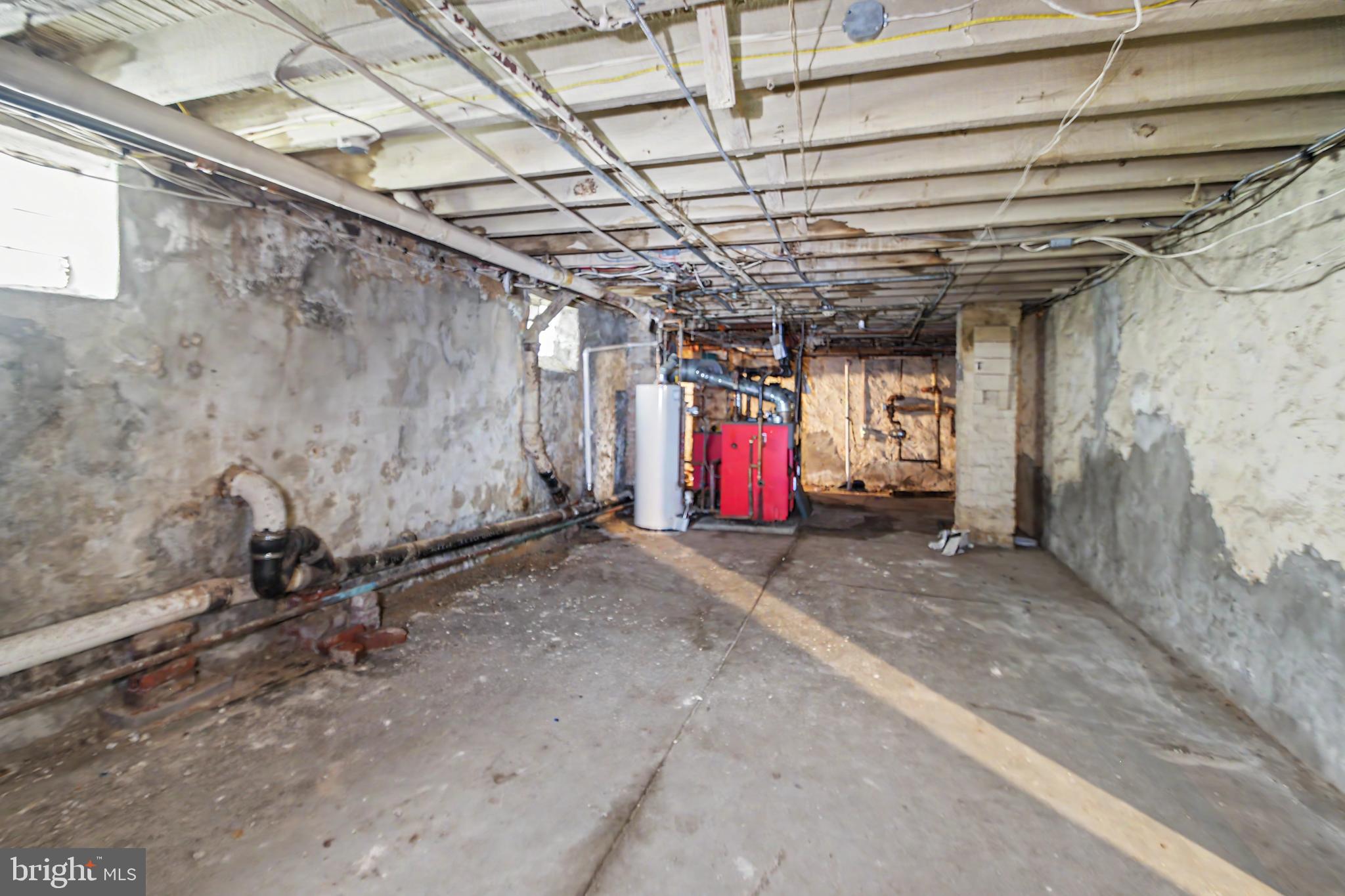 GERMANTOWN - Commercial Sale