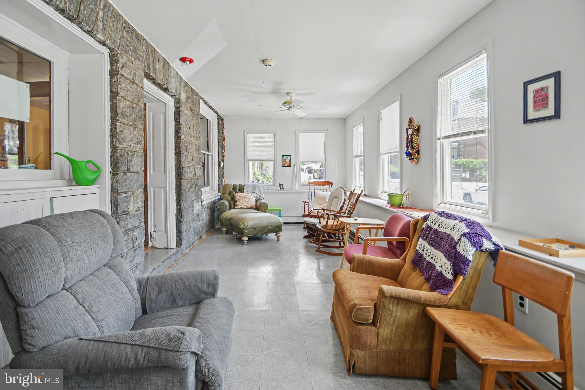 GERMANTOWN - Commercial Sale