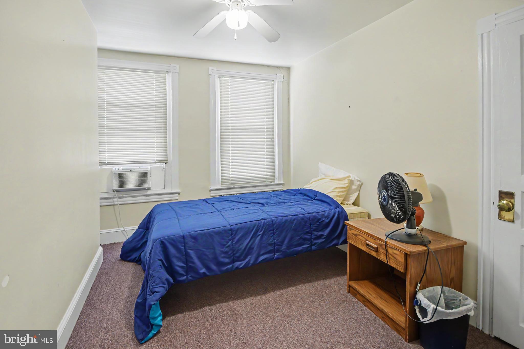 GERMANTOWN - Commercial Sale