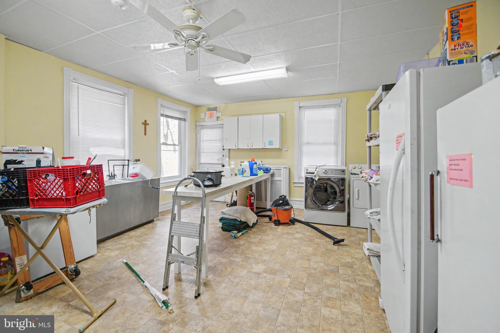 GERMANTOWN - Commercial Sale