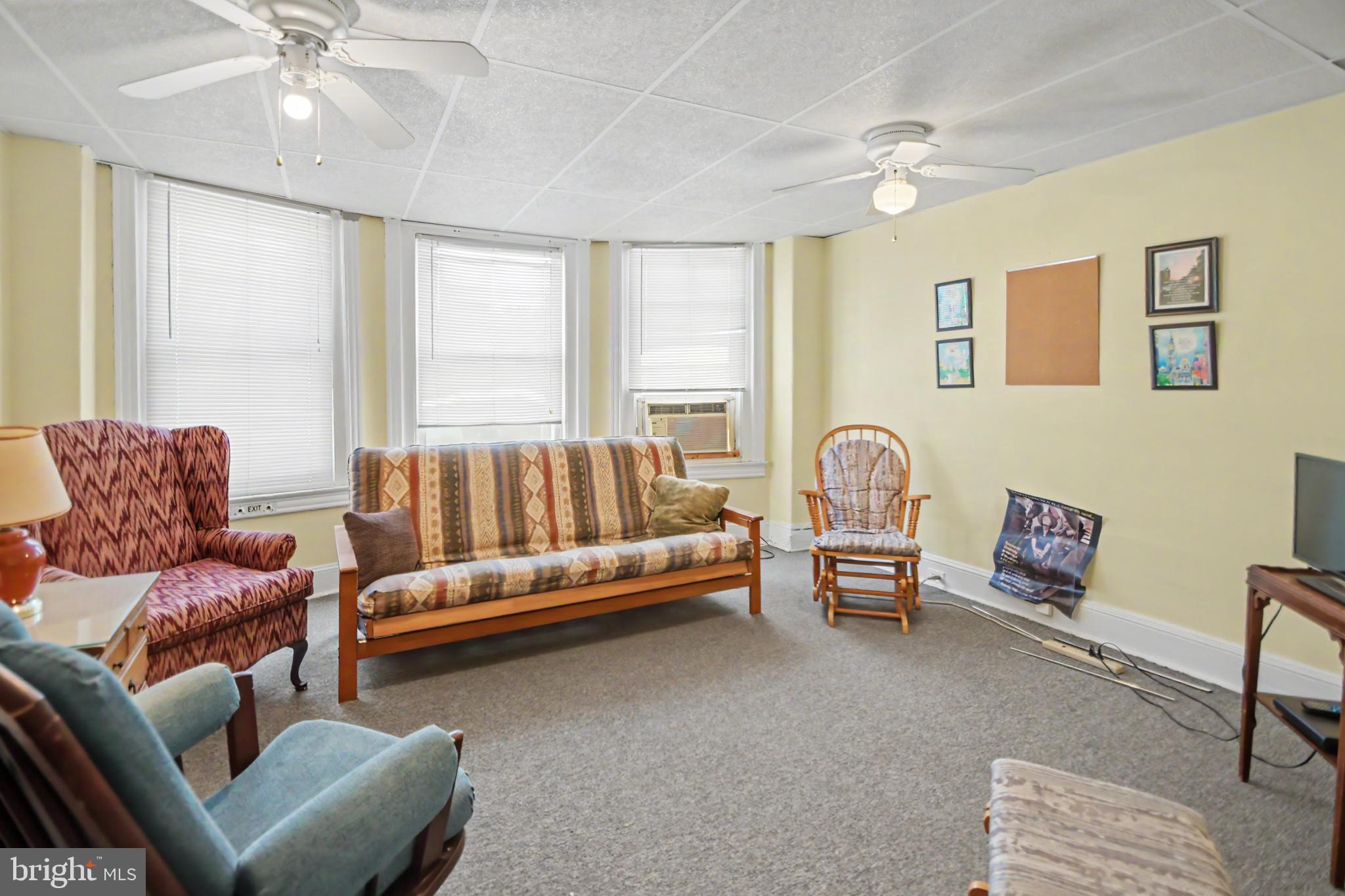 GERMANTOWN - Commercial Sale