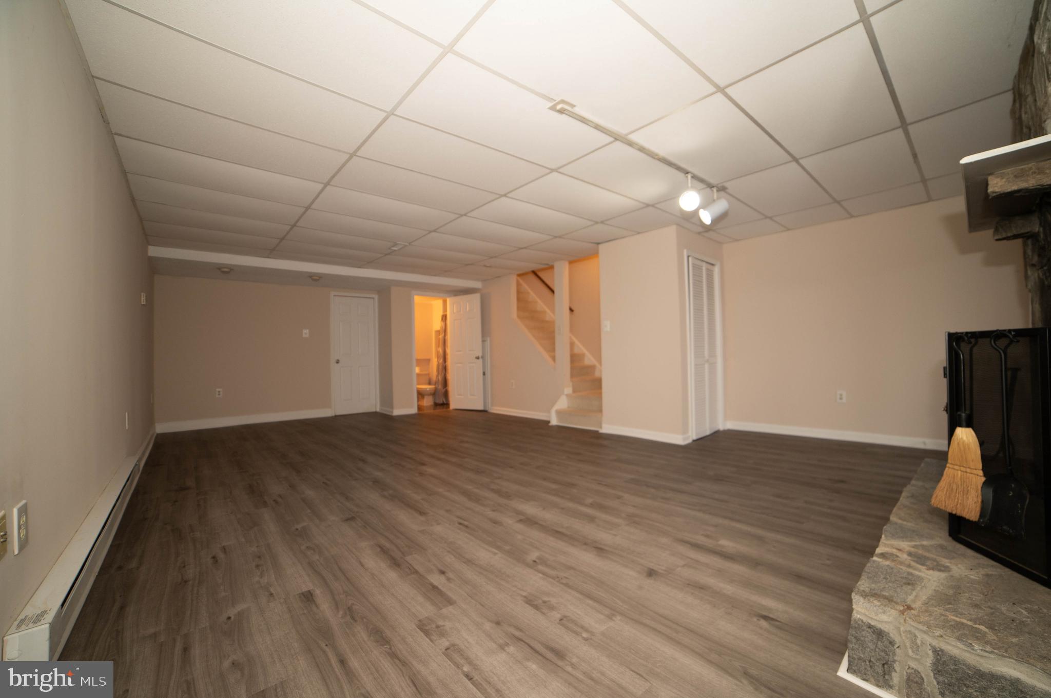 HERITAGE ESTATES - Residential Lease