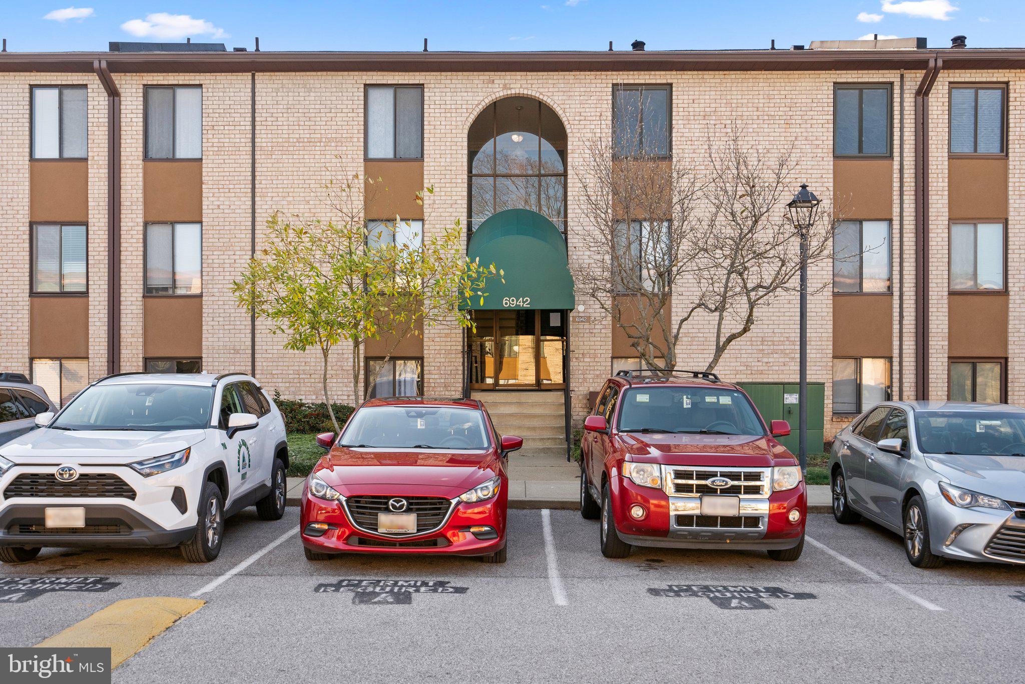 HUNTING RIDGE CONDOMINIUM - Residential