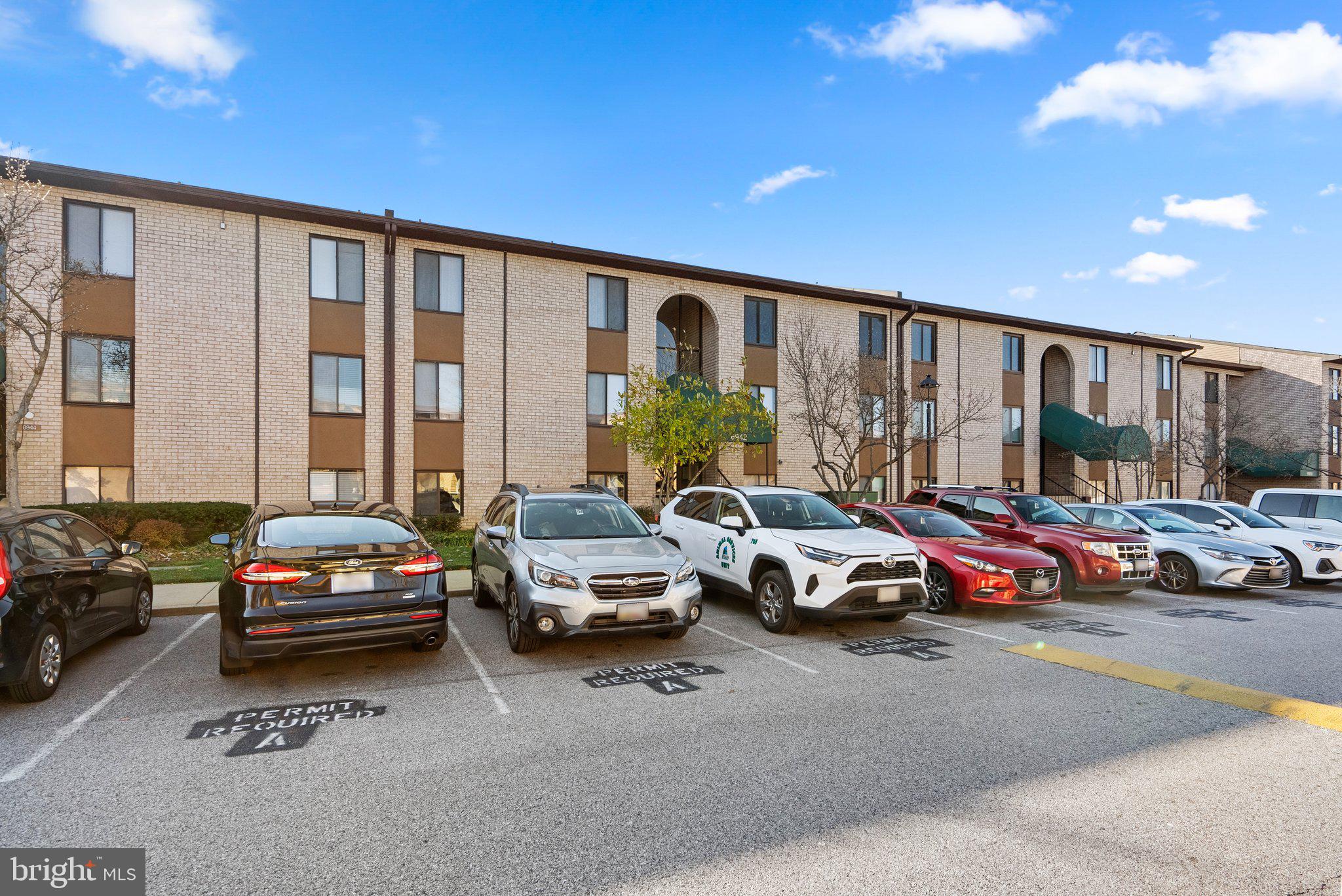 HUNTING RIDGE CONDOMINIUM - Residential