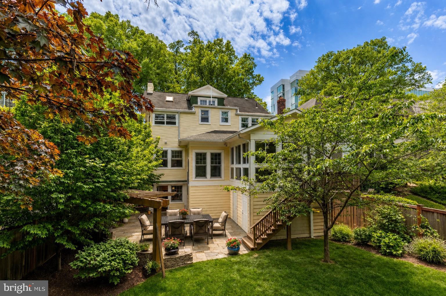 CHEVY CHASE - Residential