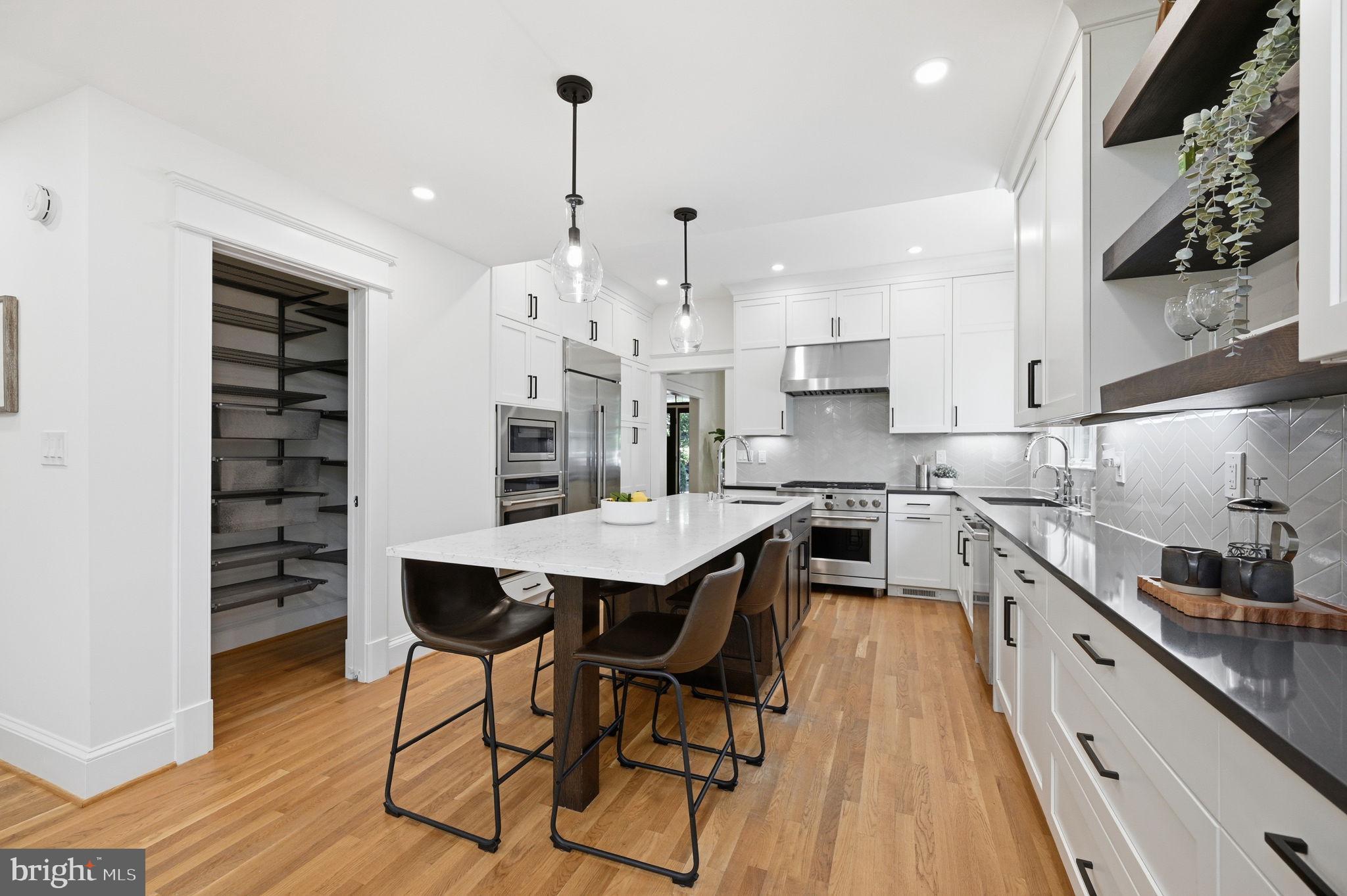 CHEVY CHASE - Residential
