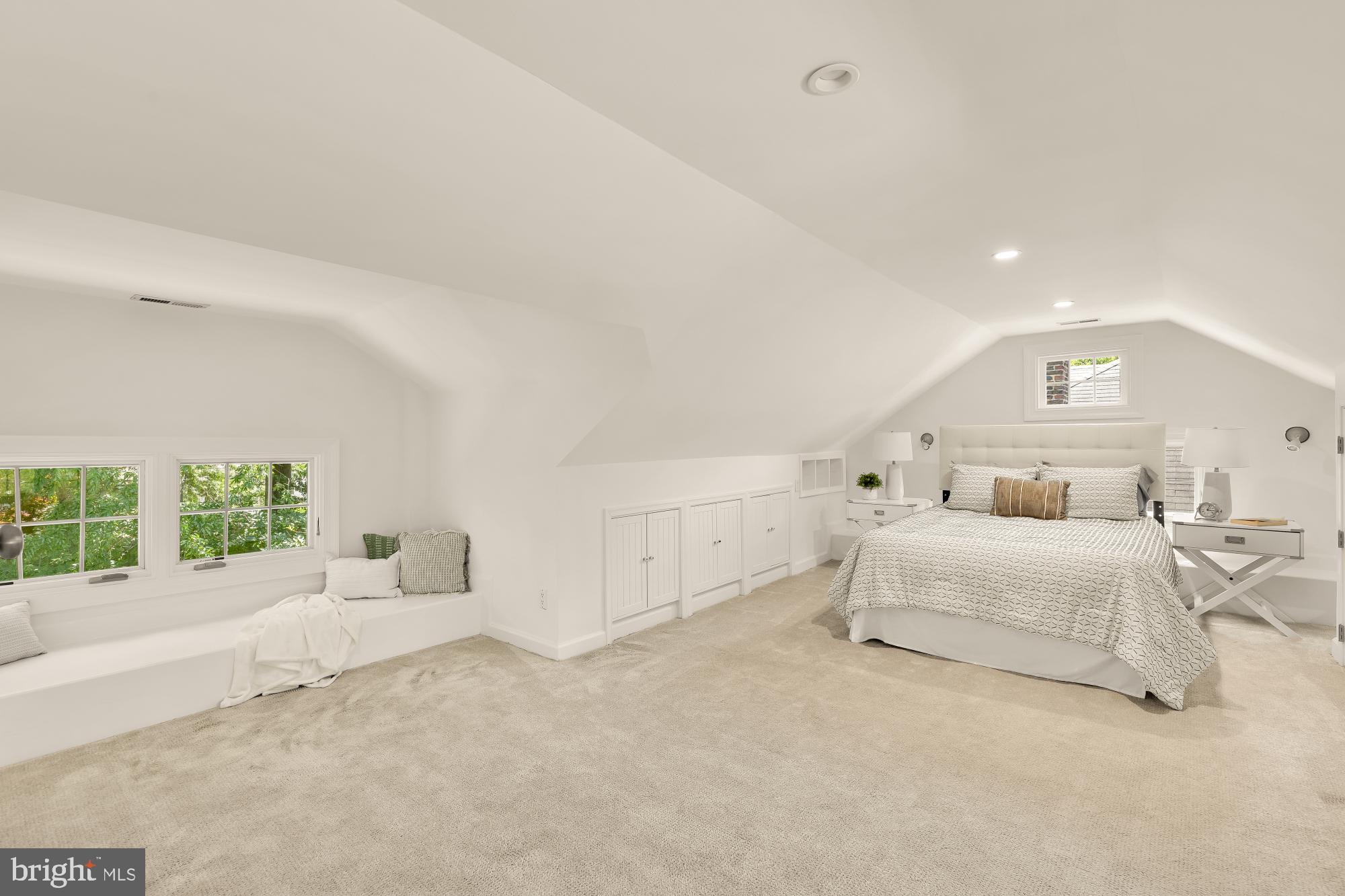 CHEVY CHASE - Residential